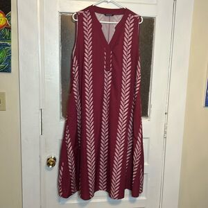 BloomChic Women’s Dark Red and Pink Patterned Sleeveless Shift Dress Size 14/16